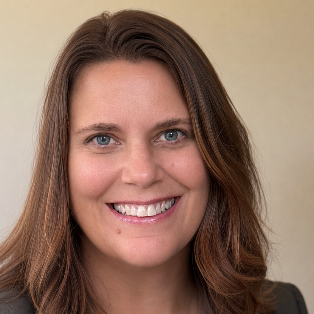 Julie Blet Headshot
